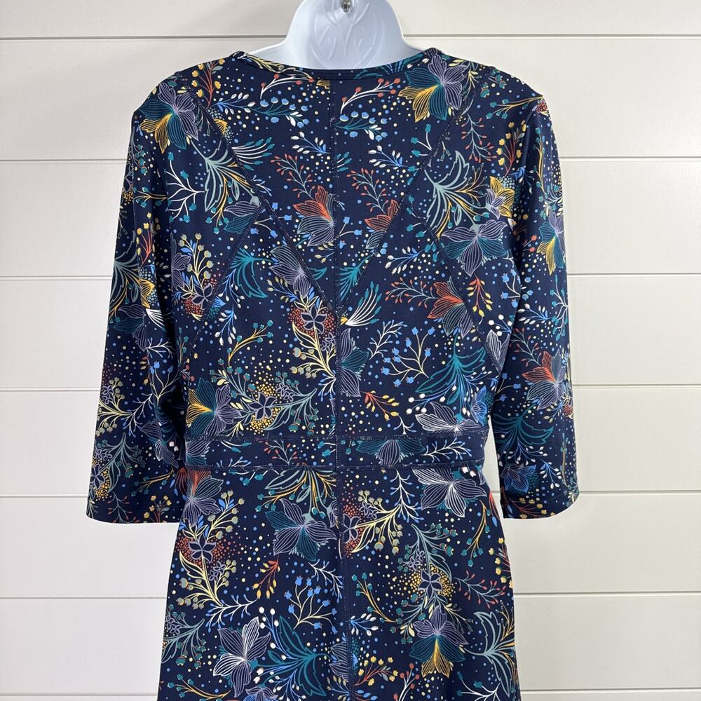 Title Nine Fit & Flare Dream 3/4 Sleeve Dress Flora Fest Pattern Navy Blue sz M - Picture 6 of 7